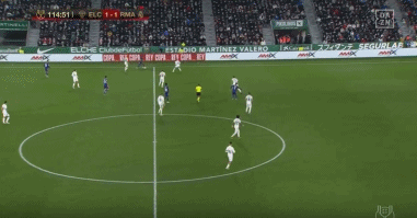 46分钟 下半场比赛在埃兰路球场继续进行，双方均未做出换人调整。 利兹联0比0曼联 来源：The United Stand